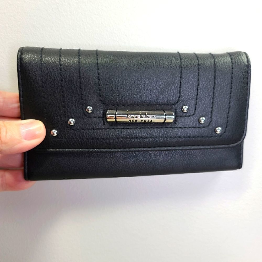 Nicole Miller Classic Black Wallet